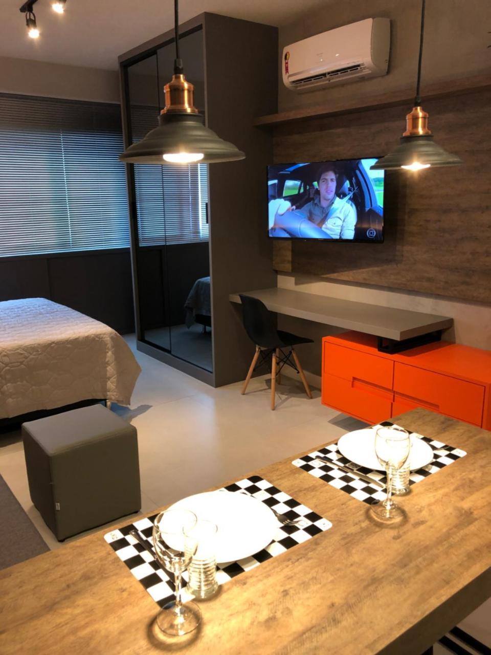 Estudio Completo No Coracao Do Batel Curitiba Eksteriør billede